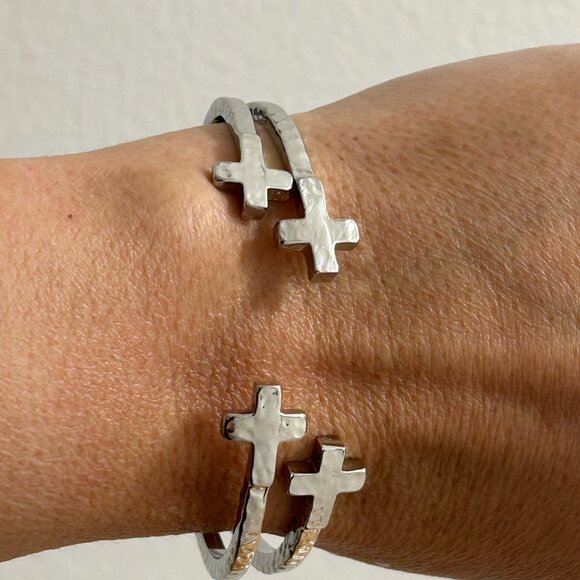 Set Bundle 2 Southwestern Silver Hammered Cross Cuff Bangle Bracelets - Picture 14 of 14